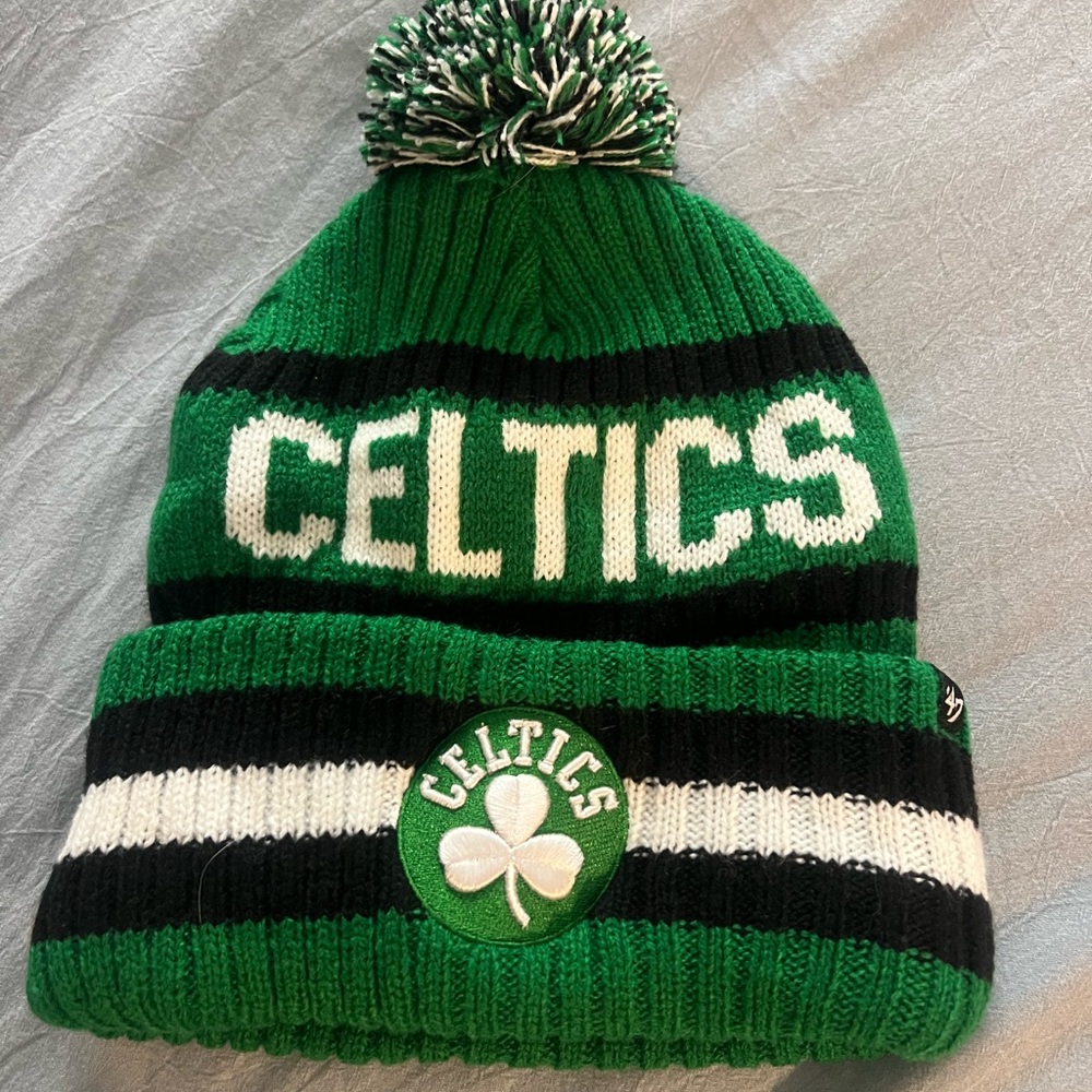 NWT! Fleece lined Boston Celtics knit beanie